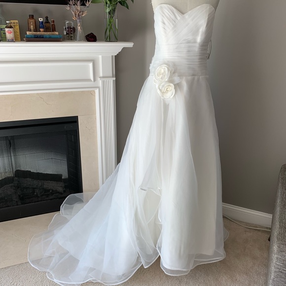 White wedding dress never worn or altered! - Picture 1 of 8
